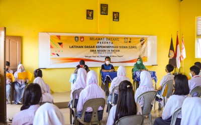 Latihan Dasar Kepemimpinan Siswa (LDKS) bagi anggota OSIS SMAN 26 Batam